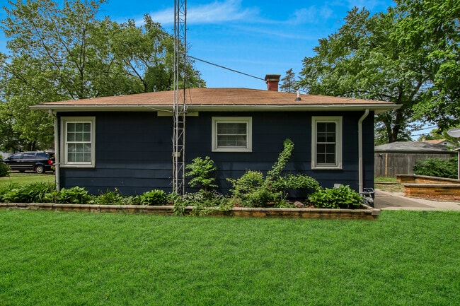 Photo - 130 S Park Rd