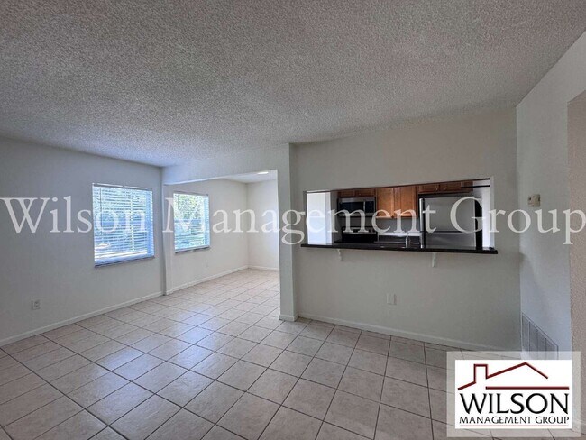 115 E Smith St Unit 8