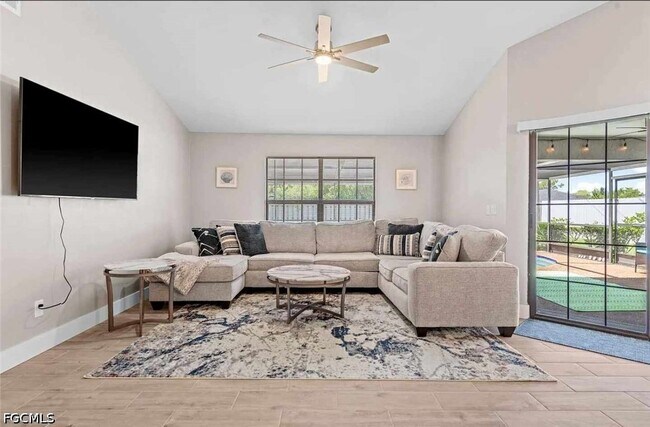 Photo - 2206 SE 4th St