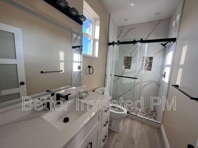 Photo - 1218 Valerie Way Unit A