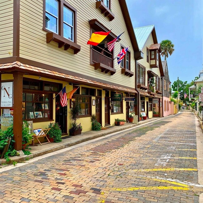 Building Photo - 11 Aviles St Unit 2D