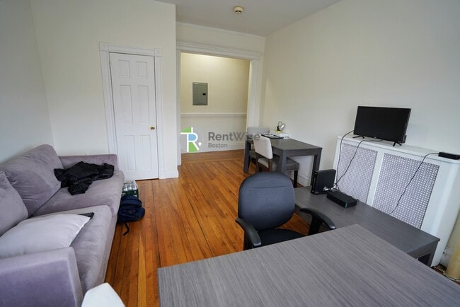 Photo - 1302 Commonwealth Avenue Unit 4