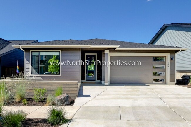 Beautiful home in NW Bend - Beautiful home in NW Bend
