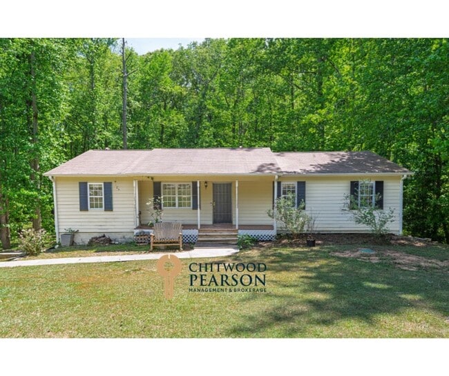 Building Photo - 4BR Home on 1 Acre with Finished Basement in Fayetteville