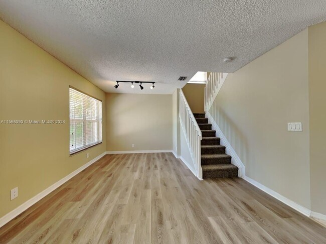 Photo - 3364 Orinoco Ln