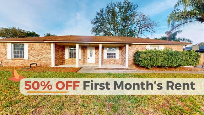 Building Photo - 12947 Tree Wy Ct N