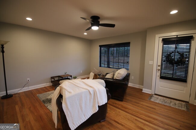 Photo - 1007 Vernon St