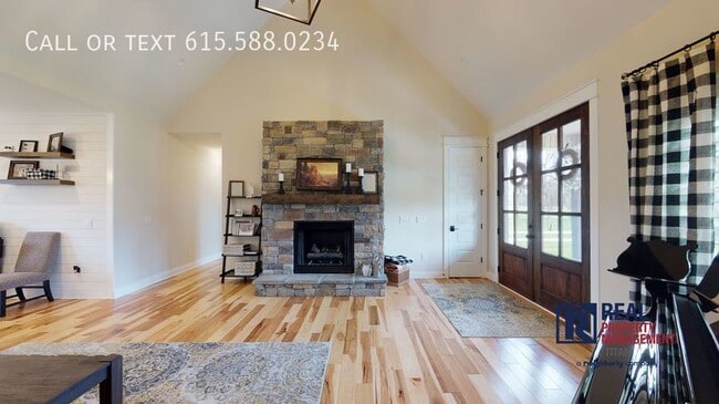 Photo - 2705 Warner Rd