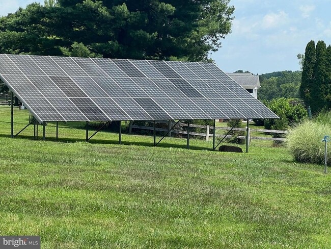 Photo - 1920 Woodstock Rd