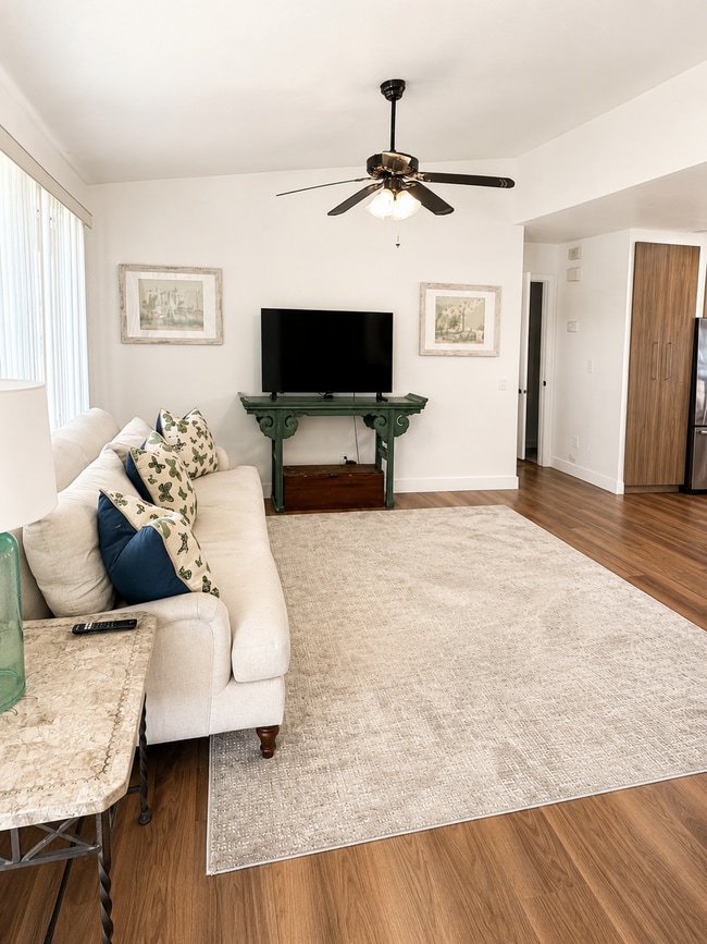 5 Lakeview Cir Unit 5