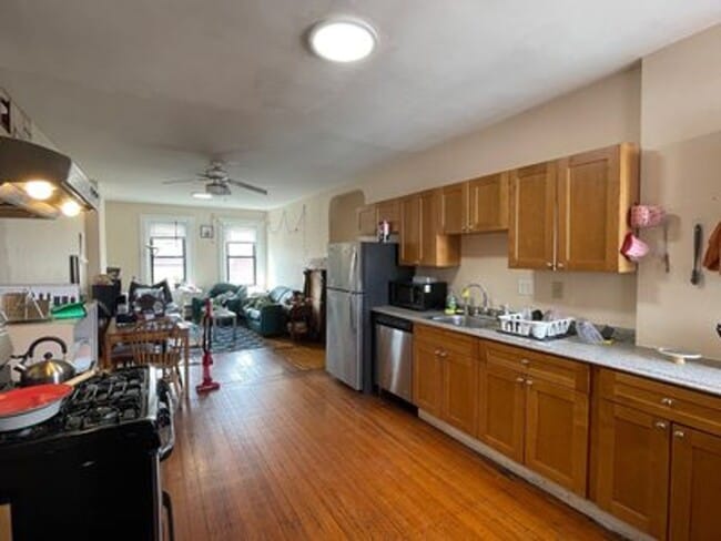Photo - East Cambridge 4 Bed Apartment - 9/1