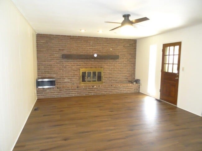 Photo - 1122 W Cypress St