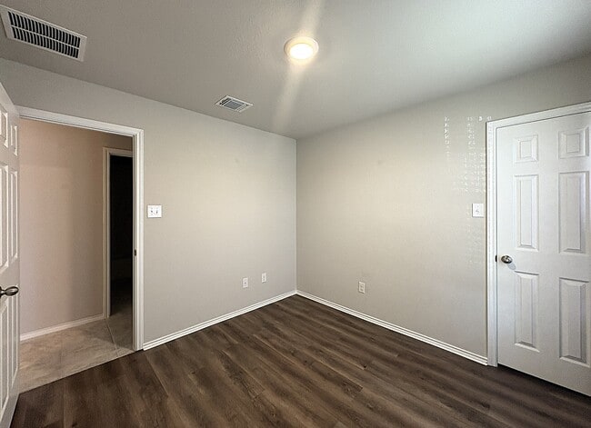 Photo - 2418 Corradino St