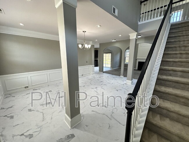 Photo - 303 Buckthorne Dr