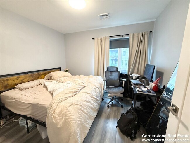 Photo - 55 W Fifth St Unit 408