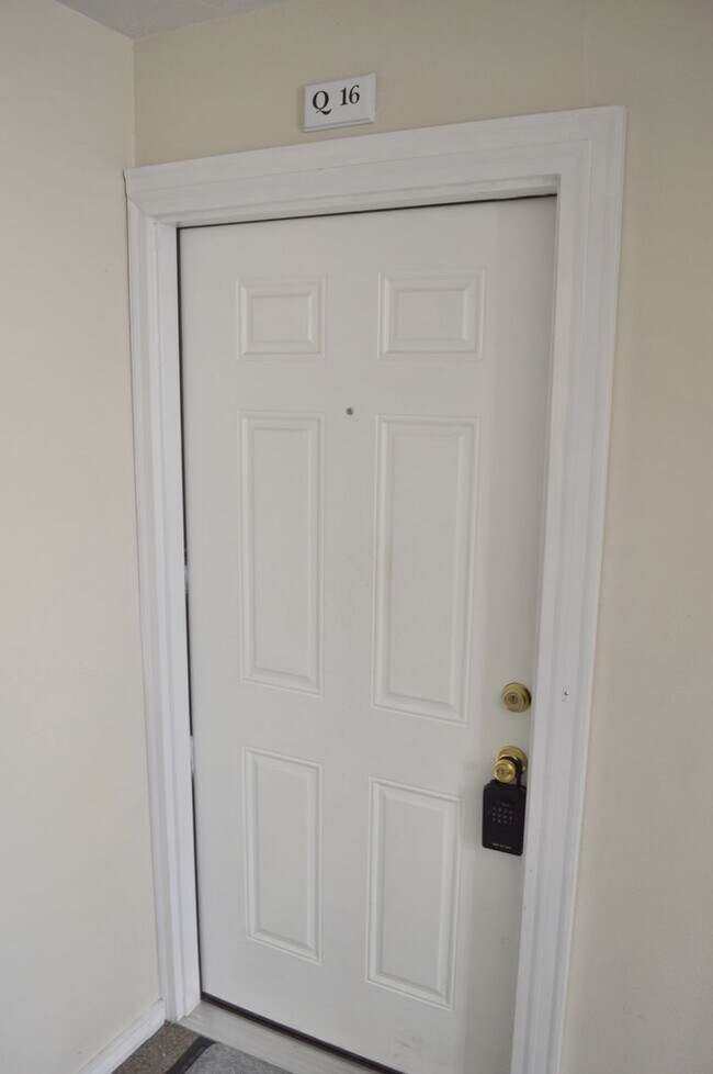 Photo - Beautiful Condo in Prime Centerville Location!