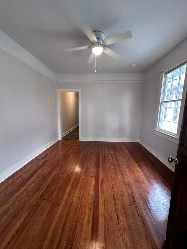 Photo - 310 Broadway St