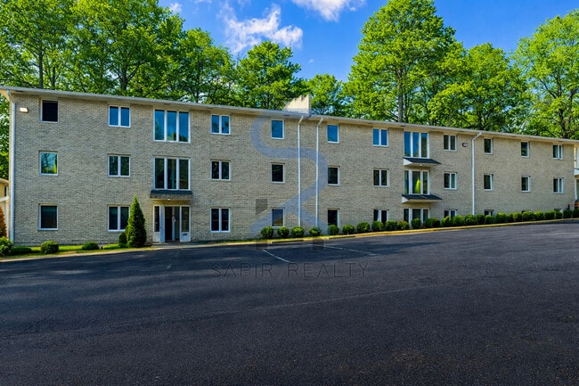 Photo - 166 Anderson Ave NW