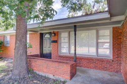 Photo - 2611 49th St