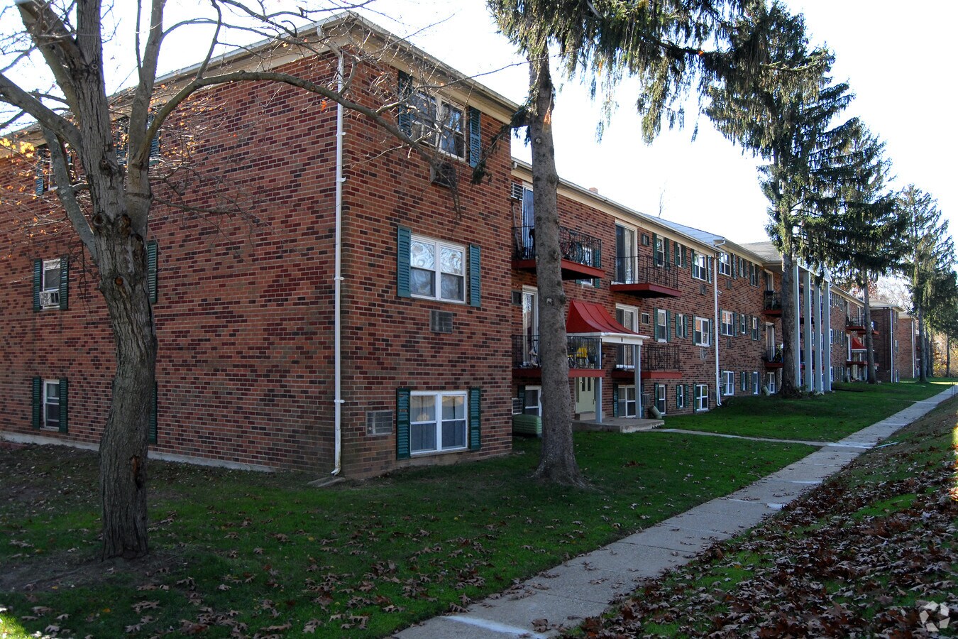 Elmwood Park Apartments - Elmwood Park Apartments