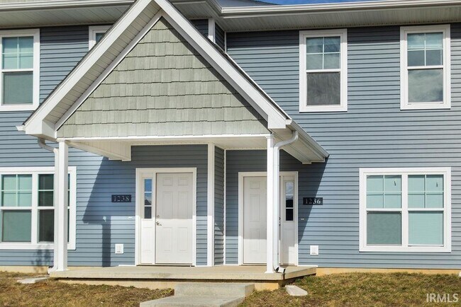 Building Photo - 1222 W Rangeview Cir