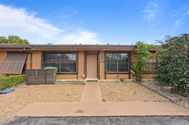 Photo - 2331 Dogwood Ct