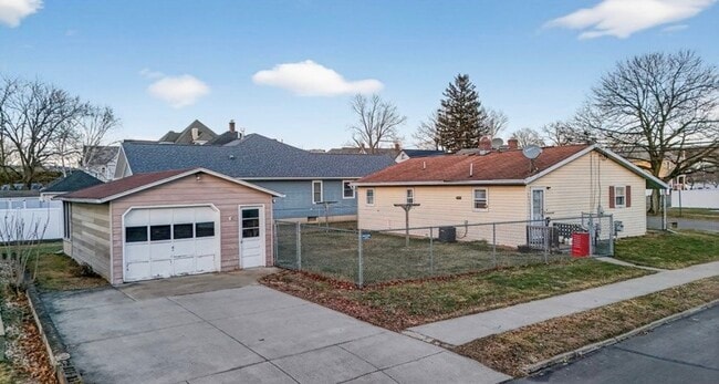 Photo - 426 S Wilbur Ave