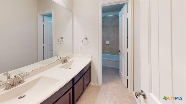 Photo - 4532 Chestnut Meadows Bend