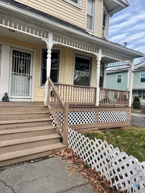 166 Laurel Ave