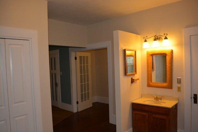Photo - Beautiful, spacious Craftsman, Owner pays ... House