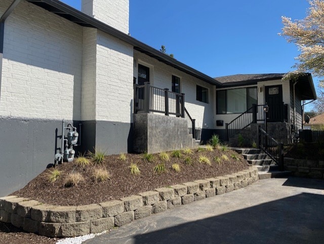 Front of building - 4404 SE 34th Ave