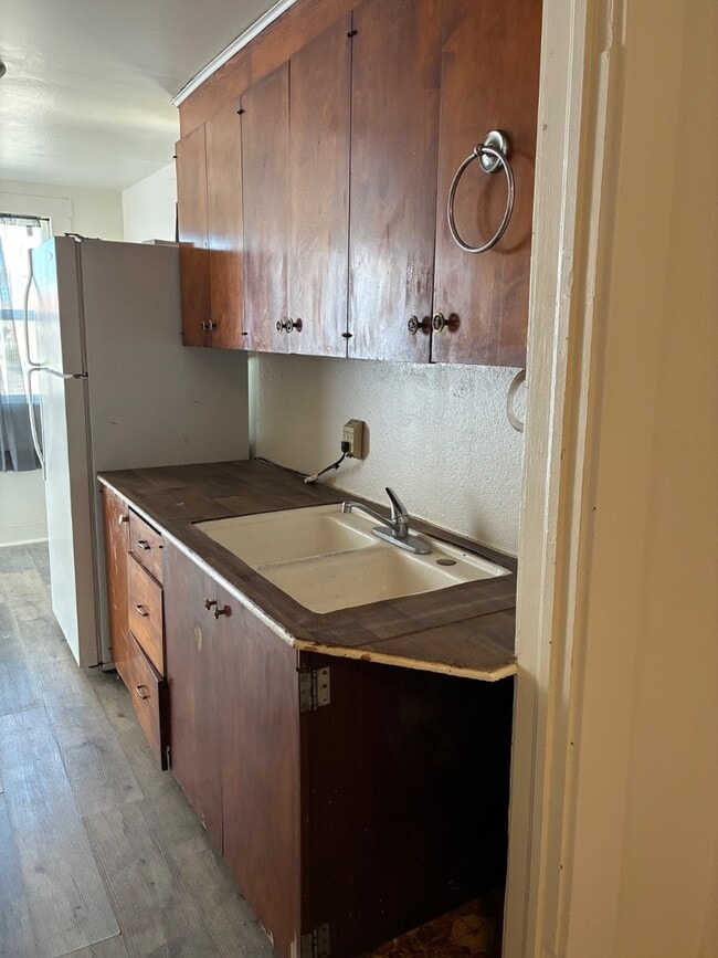 Building Photo - 1312 Hansen Ave Rental