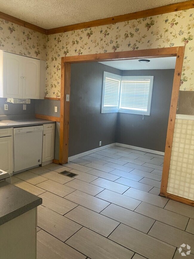 Building Photo - 1601 S X St Rental