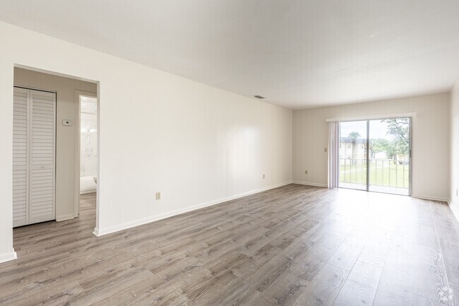 2BR, 2BA - 850SF - Dinning Room - Rex Haven Apartments