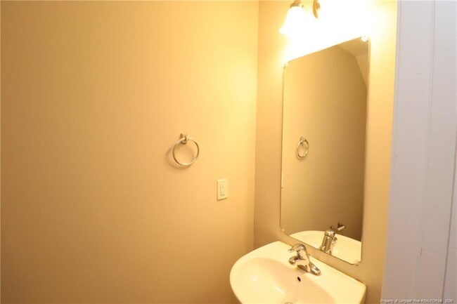 Photo - 110 Fanwood Ct
