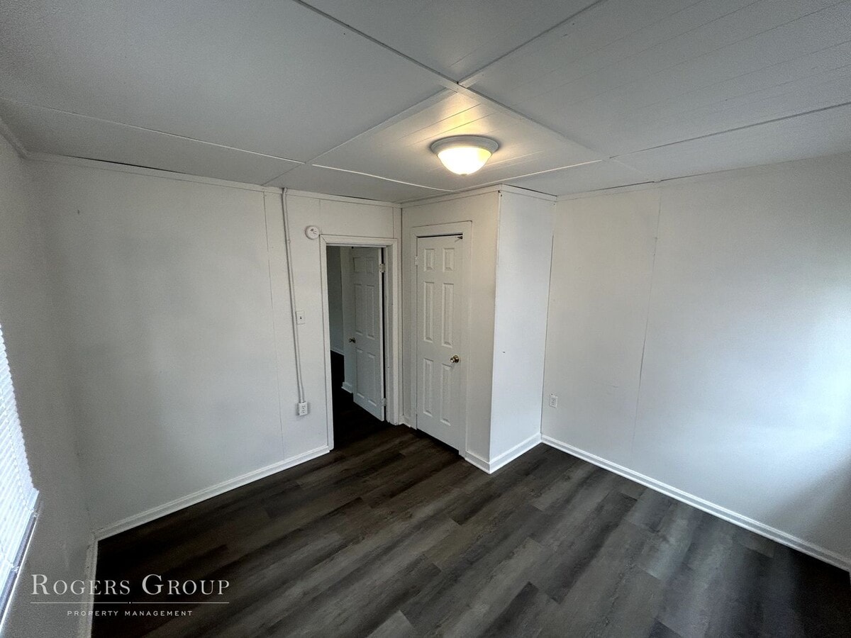 Photo - 912 Water St