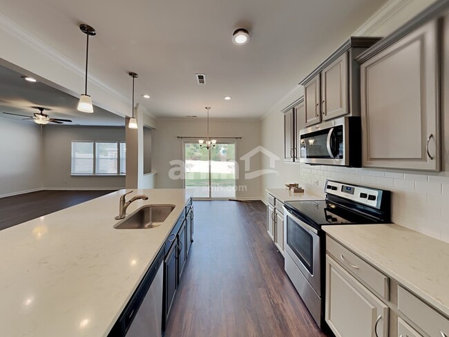 Photo - 404 Moses Rhyne Dr