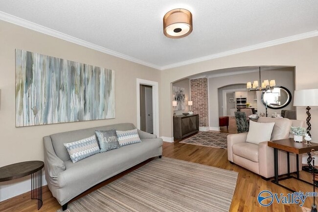 Photo - 1410 Ward Ave NE