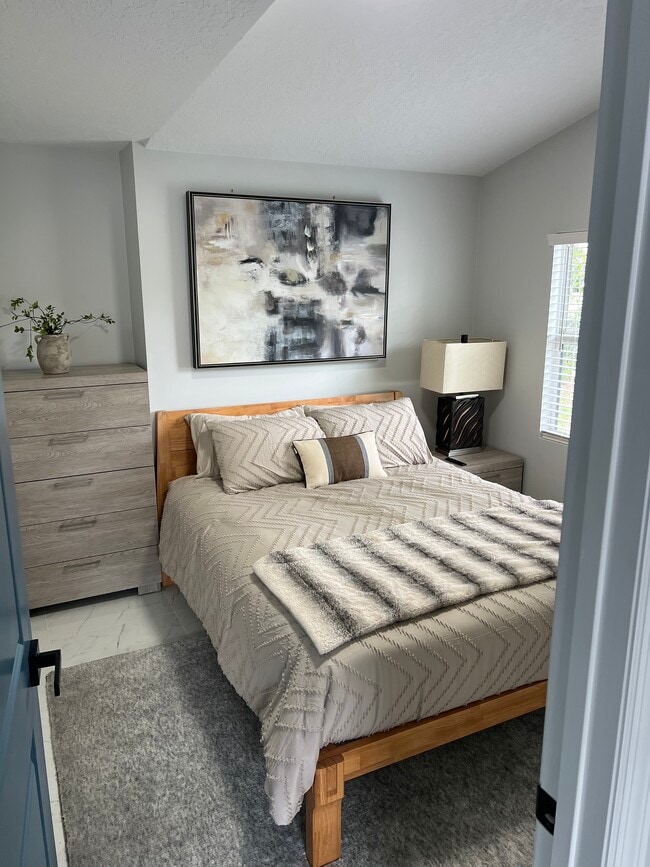 Photo - 6704 N 11th St