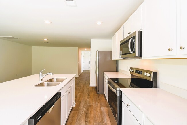 Photo - 106 Striker Rd