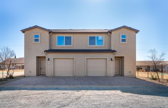 Building Photo - 7565 E Addis Ave