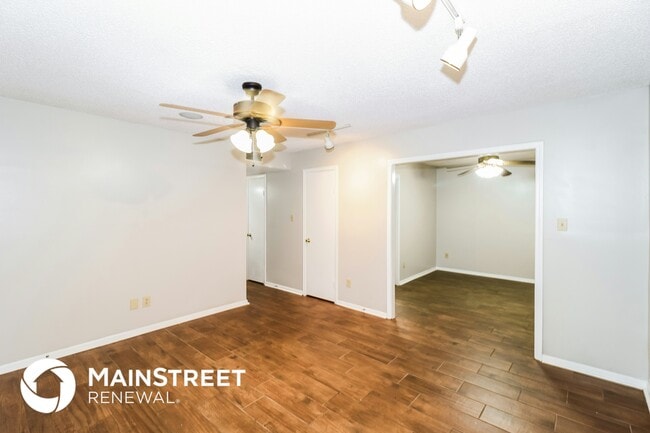 Photo - 2145 Bobolink Trail