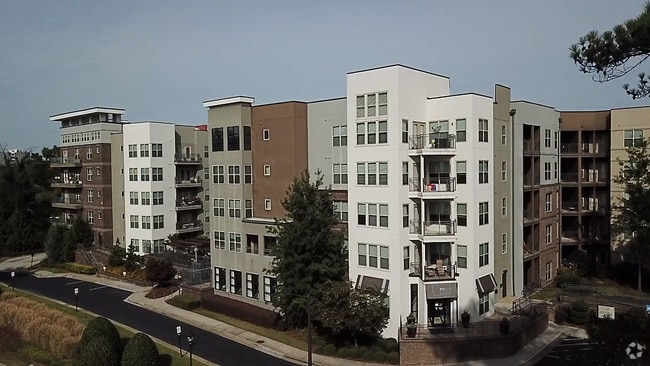 Building Photo - The Quinn at Perimeter Rental