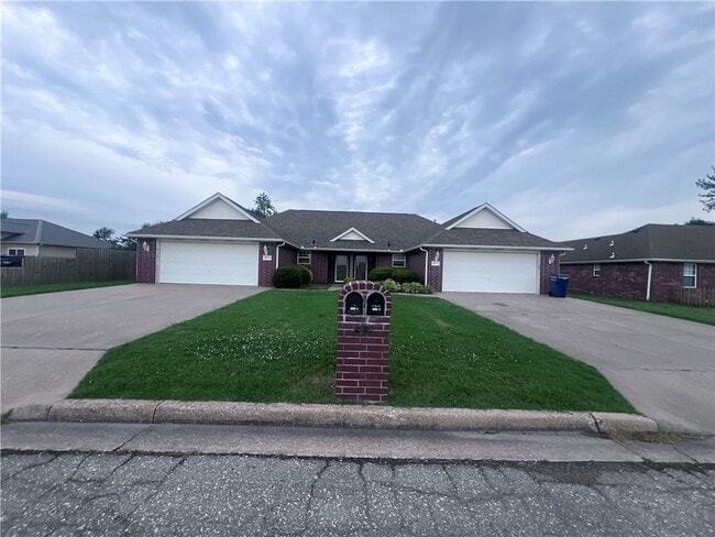 Photo - 2060 Ravenwood Plaza Townhome