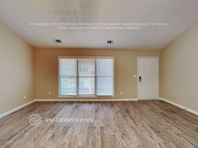 Photo - 2700 Archer Way