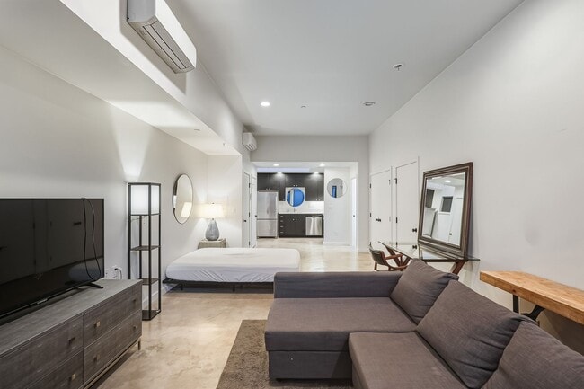 Photo - 18-20 N Monroe St Unit 18