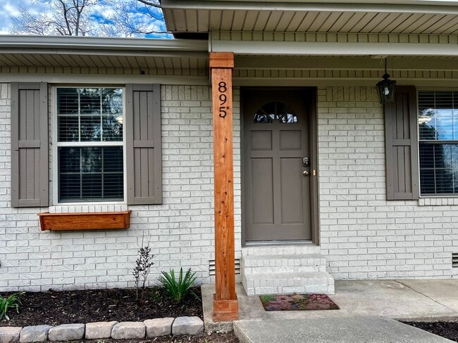 Photo - 895 Marion Anderson Rd