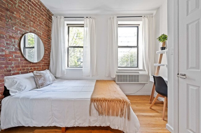 Photo - 416 W 49th St Unit ID1261202P