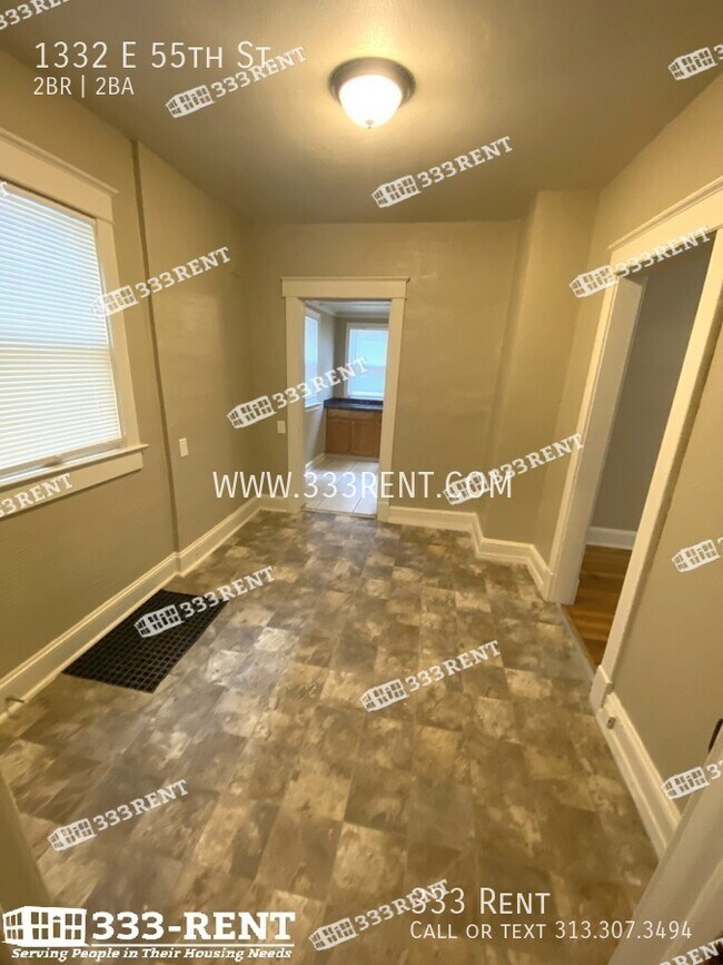 Photo - 1332 E 55th St