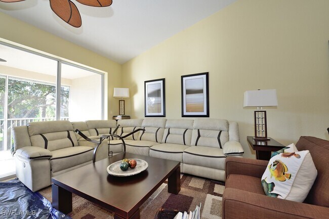 Building Photo - 8125 Celeste Dr Unit 5216